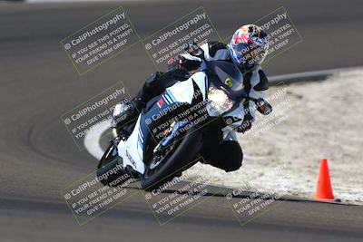 media/Sep-21-2025-TrackDaz (Sun) [[277c75b276]]/C Group/1240pm (Turn 2)/